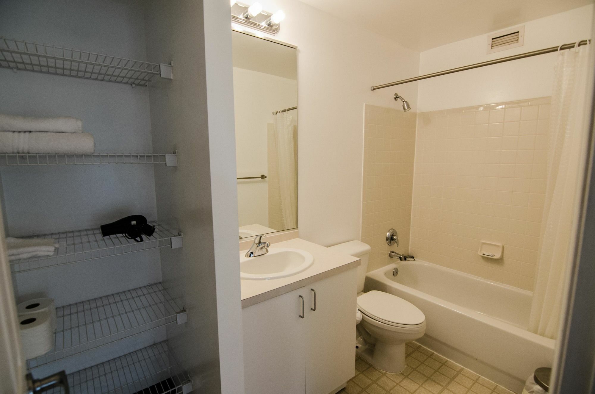 Joud Residence Вашингтон Екстериор снимка